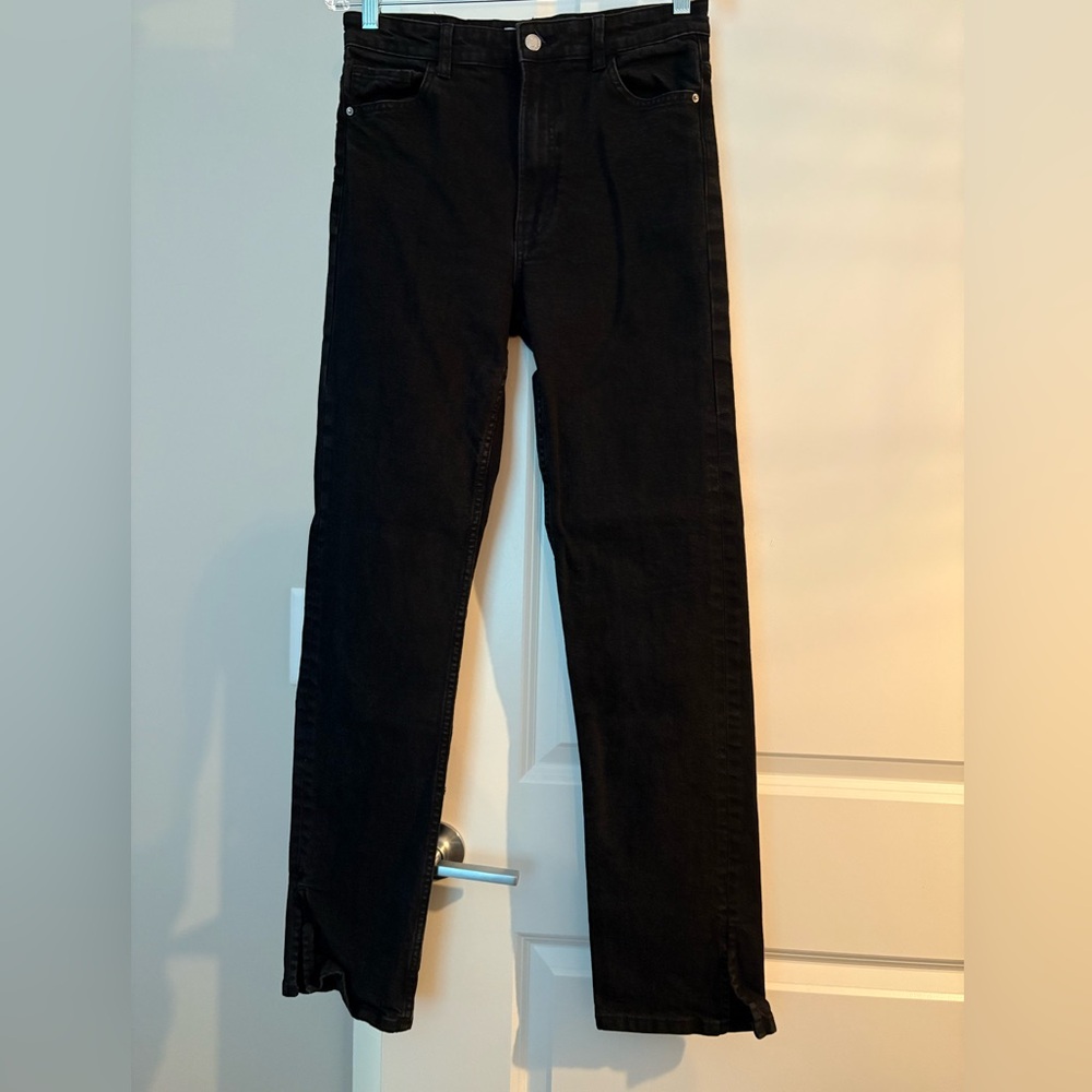 Bershka Women's Black Straight Leg Jeans